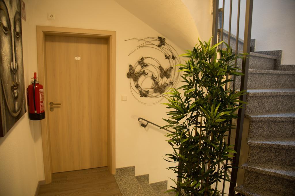 Hotel Zur Dorfschaenke Klotten Exteriér fotografie