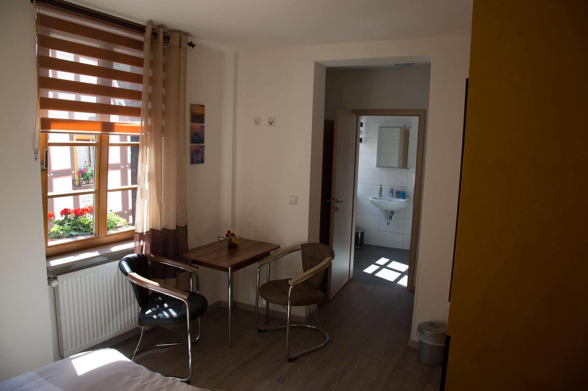 Hotel Zur Dorfschaenke Klotten Exteriér fotografie